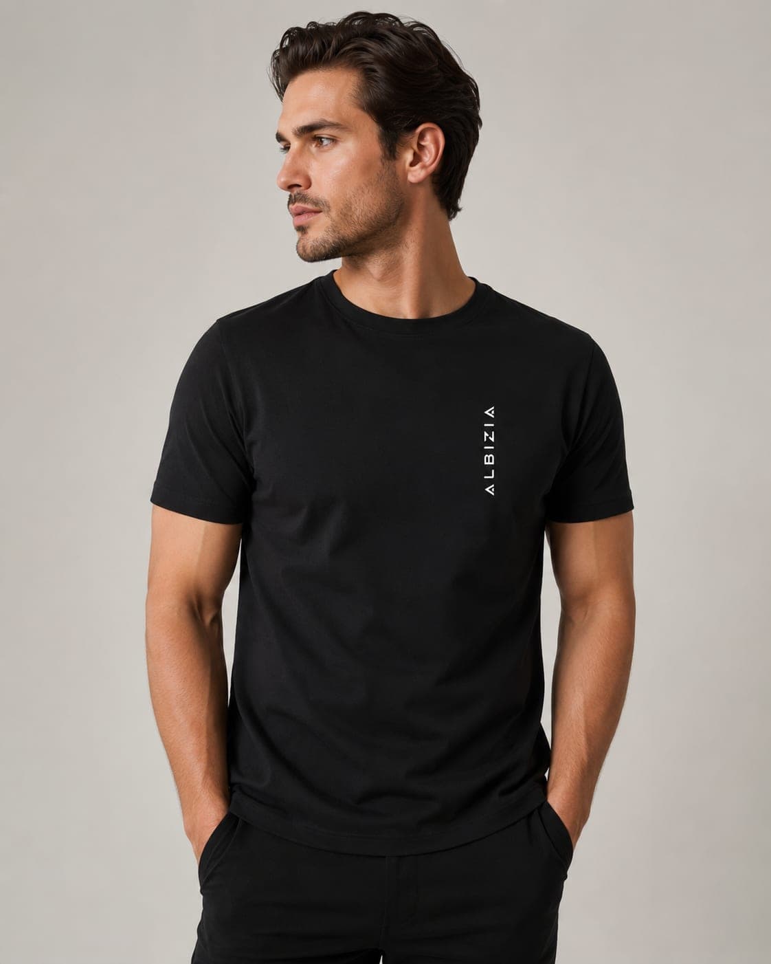Camiseta Essential Preta — detalhe